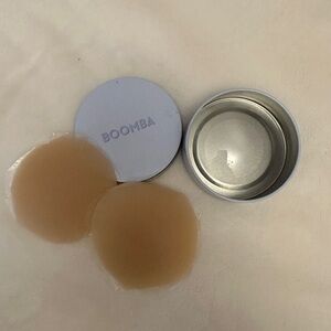 BOOMBA Nude Adhesive Nipple Covers - Reusable Silicone Petals